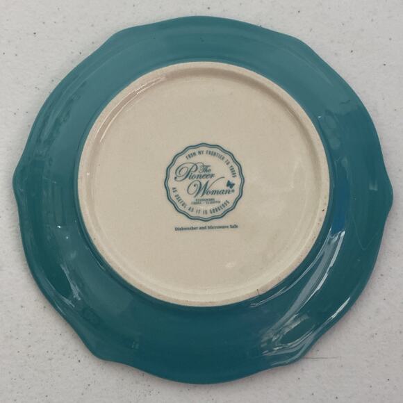 Pioneer Woman Christmas Dog And Roses Appetizer Dessert Pie Plate 6.5 Inches - Picture 2 of 4